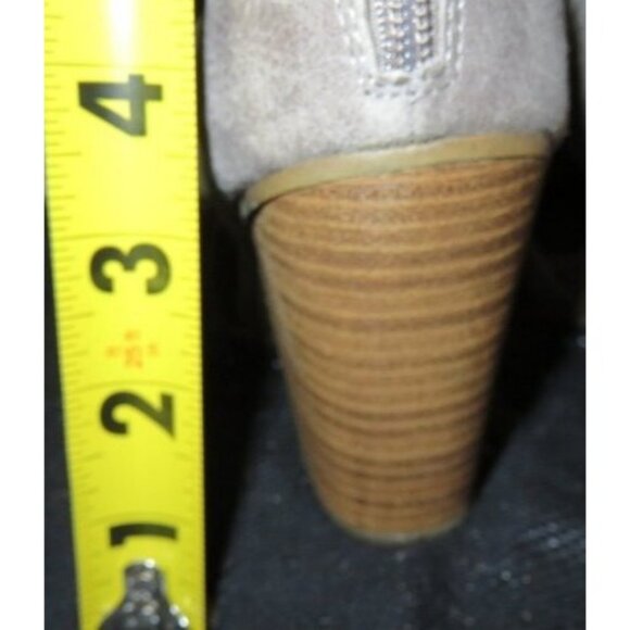 Fergalicious by Fergie Palmer Micro Suede Buckle Ankle Chelsea Boots Booties 9.5 - Picture 5 of 15